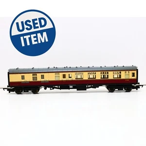 Hornby OO Scale Custard and Cream Coach with Hornby type couplings - Picture 1 of 6