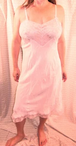 SPLENDIDO SLIP COMPLETO ANNI 40 MILLAY VINTAGE ROSA MEGA-LACY SCIVOLOSO ACETATO/NYLON 38 EVC - Foto 1 di 7