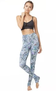 NWT $130 Under The Same Sun Rebirth High Waist Yoga Leggings Size XS Z383-48 - Picture 1 of 4