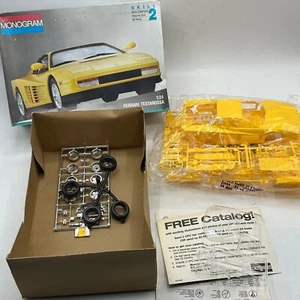 Ferrari Testarossa 1:24 Model Kit #2910 - Picture 1 of 12