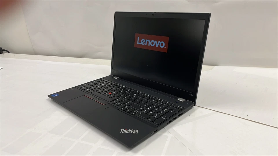 Lenovo ThinkPad P15s Gen 2 i7 32 GB 1 TB Quadro T500 sin sistema operativo Foto 1 de 4