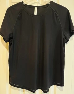 Lululemon Short Sleeve Shirt With Perforated Hem And Open Lower Back, NWOT, 8 - Picture 1 of 10