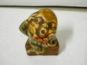 Vintage WADE England Humpy Dumpty Egghead Porcelain Figure Rose Tea Collectible - Picture 1 of 6