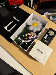 G-DRAGON Ubermensch Official Light Stick + Light Keyring + Light Cradle - Picture 1 of 9