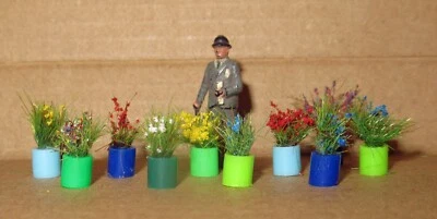 Potted plants (10) - Coloured Pots - OO Gauge/1:76 scale - Ready to place - Image 1 of 4