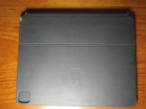 Apple A1998 Magic Keyboard for 12.9-inch iPad Pro 4th and 3rd Gen. German #4028 - Picture 1 of 6