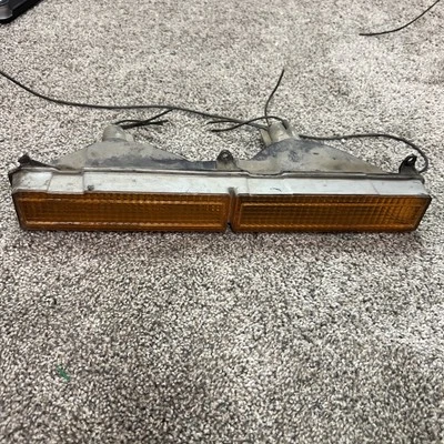 Cadillac Sevilla 1976-1979 OEM PASAJERO DERECHO MARCADOR INTERMITENTE LÁMPARA 5967110 Foto 1 de 4