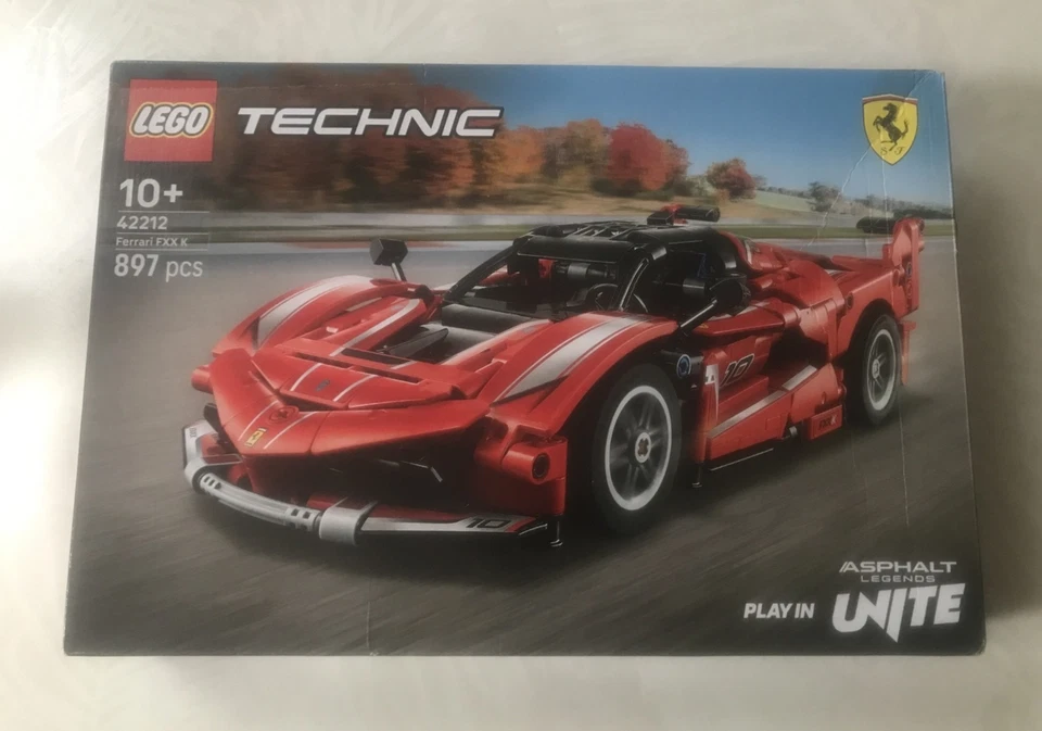 LEGO Technic 42212 - Ferrari FXX K Voiture de Course Jouet avec Moteur V12 - Photo 1/4