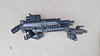 Carcasa termostato Kia Sorento 2011-2013 3,5 L V6 con termostato Foto 1 de 4