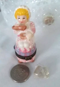 Little Miss Muffet sat on a Tuffet Ceramic Trinket Box Hinged  W SPIDER TRINKET - Picture 1 of 7