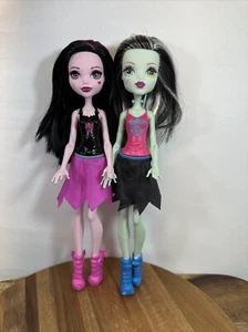 2016 Monster High Cheerleader Ghoul Spirit Draculaura cheerleading doll 25B - Picture 1 of 13