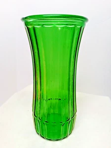 Vintage Emerald Green Ribbed Glass Hoosier Flower Bouquet Vase 4089 c 10" Tall - Picture 1 of 10