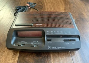 Vintage GE FM/AM Alarm Clock Radio Model 7-4621A Wood Grain Tested Works - Picture 1 of 8