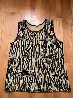 Vintage Ducks Unlimited Camo Shirt Vest Sleeveless Hunting Size L USA Made - Image 1 of 4