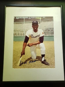 Hank Aaron Vintage 1970's Autographed Baseball Photo Atlanta Braves - Picture 1 of 1