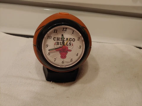 Chicago Bulls Basketball Shaped Clock Cover