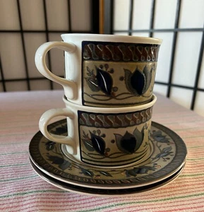 MIKASA INTAGLIO "ARABELLA" 2 TEA / COFFEE CUP & SAUCER SETS Blue / Green / Brown - Foto 1 di 8