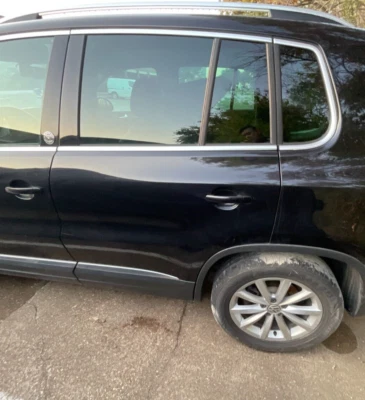 2009-2018 VOLKSWAGEN TIGUAN REAR LEFT DRIVER SIDE DOOR SHELL PANEL OEM Foto 1 de 4