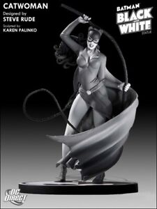 DC Direct BATMAN Black and White CATWOMAN Statue Limited Edition Steve Rude