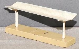 Märklin 422 .4 Bahnsteig ohne Bank Länge: 20 cm von 1938 Blech H0 - Picture 1 of 1