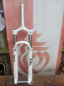 Suntour XCR 34 Boost 650b  27.5"  With Axle  In White With Tapered Steerer 210 - Picture 1 of 13