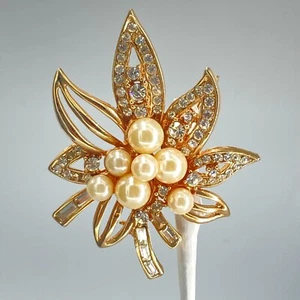 Vintage Flower Leaf Brooch Rhinestones Faux Pearl Beads Costume Pin Gold Tone - Picture 1 of 19