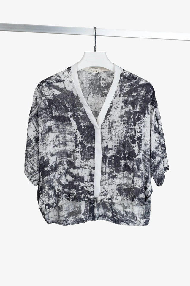 Helmut Lang White & Black Abstract Crepe Cropped Dolman-Sleeve Blouse, Size S - Image 1 of 4