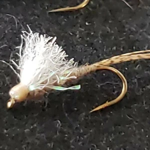 PESCA CON MOSCA MOSCAS NINFA RS2 TALLA 22 BEIGE TRUCHA PATRÓN AGUA DE COLA - Imagen 1 de 3