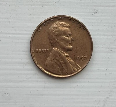 Very Rare 1957 Lincoln Wheat Penny. No Mint Mark, No error "L" on Rim - Image 1 of 2