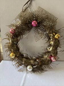 1950’s Gold Plastic Christmas Wreath Mini Feather 6 Mercury Balls RARE VTG - Picture 1 of 6