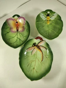 Juego de 3 Platos de Hojas Pintados a Mano Mariposa, Libélula, Abeja Colgante de Pared Cerámica - Imagen 1 de 7