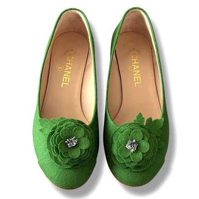 Zapatos de salón Chanel de fieltro camelia con motivo floral verde para mujer EE. UU. 8 UE 38 C Foto 1 de 4
