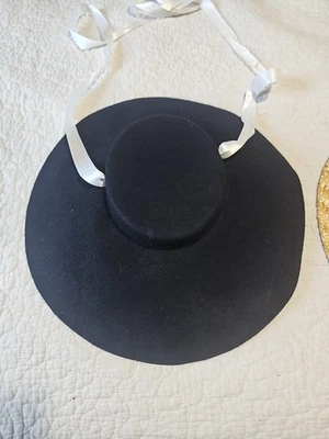 18th Century Colonial Ladies Felt Hat Blue  And Straw Hat - Image 1 of 4