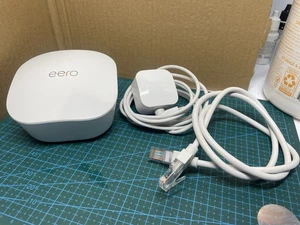 Router Wi-Fi Eero J010001 blanco inalámbrico de dos puertos Ethernet CA de doble banda de malla - Imagen 1 de 8