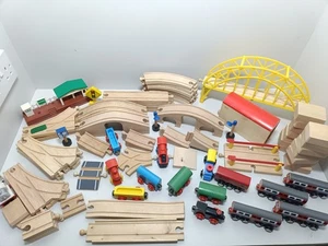 Wooden Train Track Bundle With 192 Pieces - Picture 1 of 9