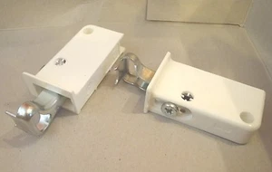 Hettich ~ Schrankaufhängung Halterung SAH 15 Paar weiß rechts links ~ NEU - Bild 1 von 1