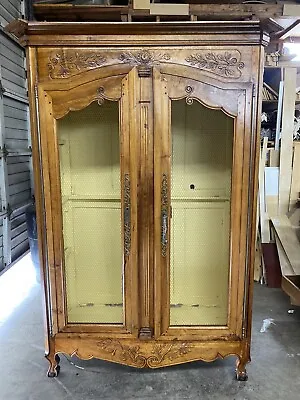 1800s French Armoire • 5000£