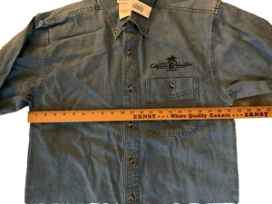 Neuf avec étiquettes chemise vintage Disney California Adventure denim boutonnée homme adulte petit - Photo 1 sur 7