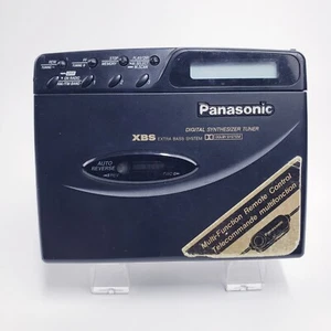 Panasonic RQ-V520 AM/FM Cassette Player Walkman - BROKEN - PARTS / REPAIR - Picture 1 of 17