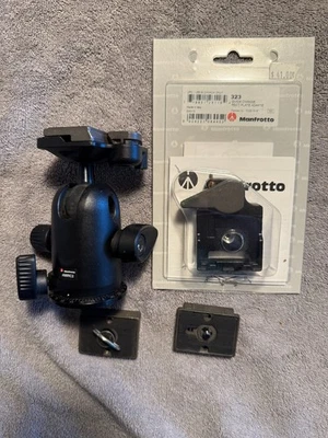 BOGEN MANFROTTO 486RC2 TRIPOD BALL HEAD WITH EXTRAS AND RECTANGULAR ADAPTER - Image 1 of 4