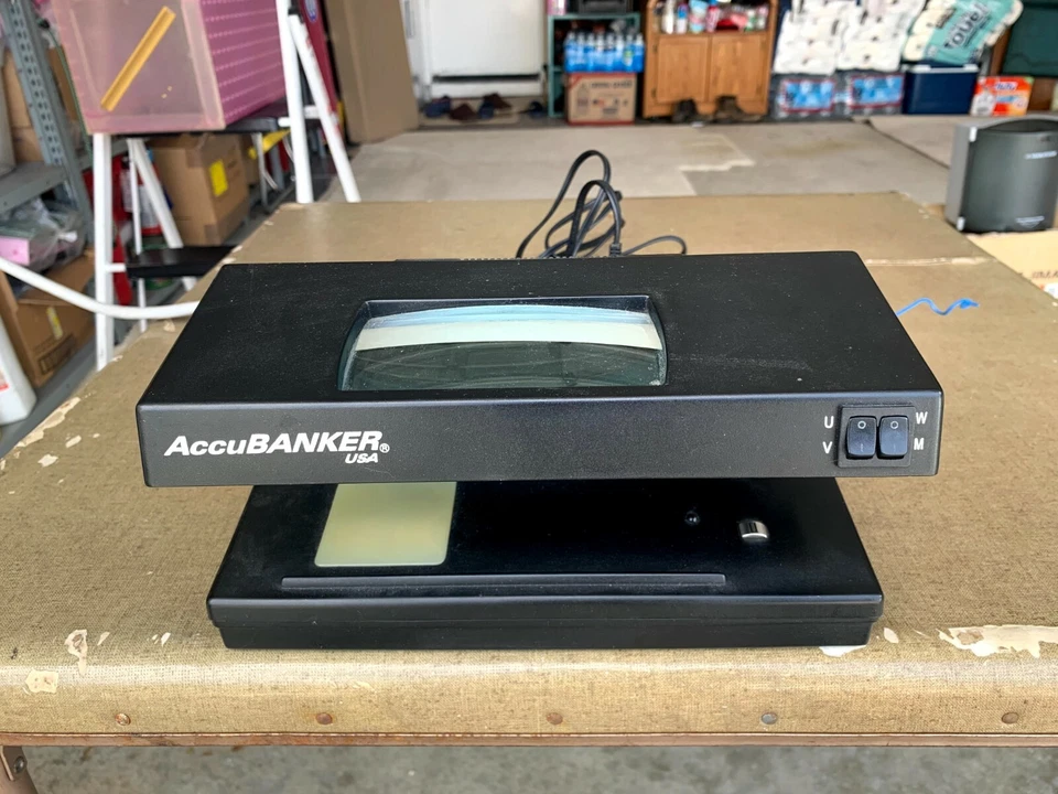 AccuBanker Insta-verificador Luz UV (detector de falsificaciones) Foto 1 de 1