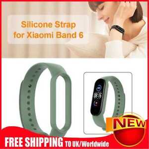 Silicone Smart Watch Strap Wrist Band for Mi Band 6/6 NFC/5 (Light Green)