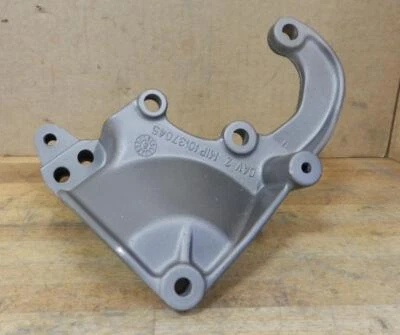 1987-92 Chevrolet Camaro Pontiac Firebird 2.8L power steering bracket 10137045 - Image 1 of 4