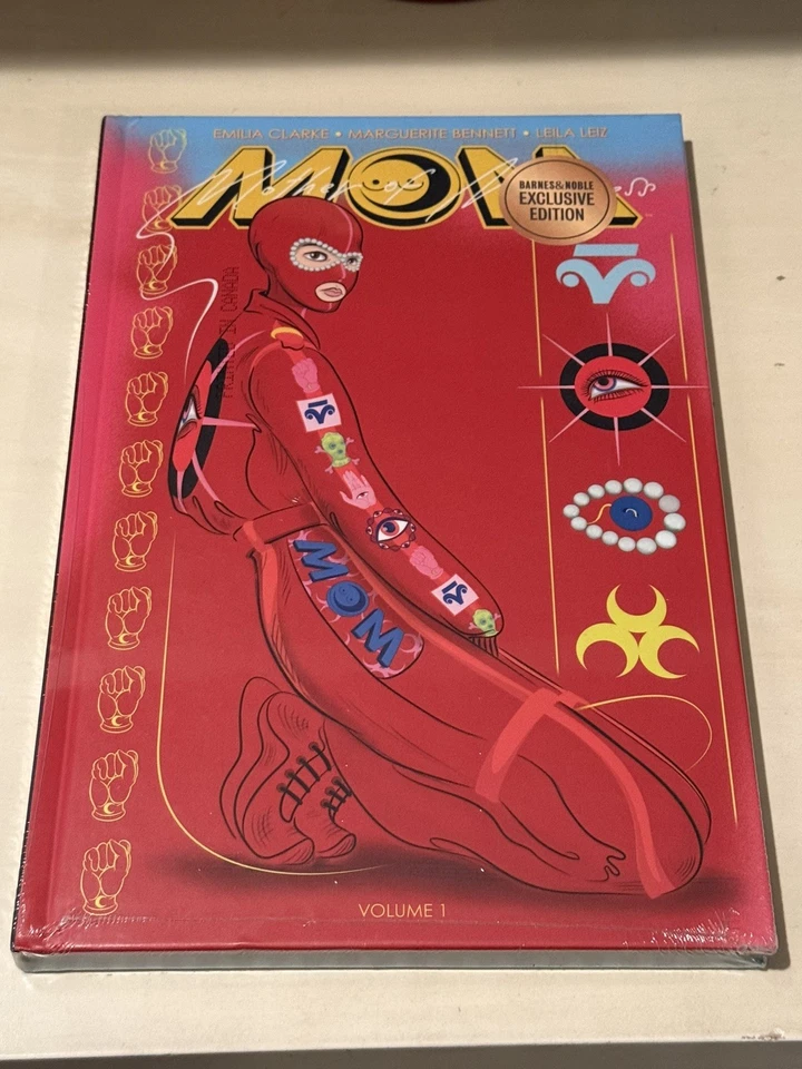 Imagen de tapa dura firmada por Emilia Clarke Madre de la Locura (MAMÁ) HC Juego de Tronos Foto 1 de 1