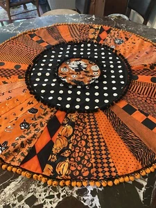 Halloween Table Topper Patchwork Handmade 45” Diameter New - Picture 1 of 8