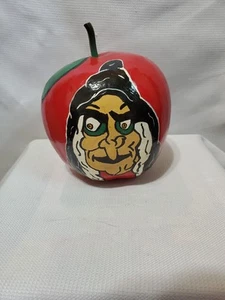 Hand Painted Gourd - Old Hag Evil Qeen Apple - Snow White - Picture 1 of 7