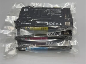 Epson 822 cartuccia inchiostro CMY set di 3 INIZIALE NUOVO OEM sigillato 822i WF 3823 4820 - Foto 1 di 3