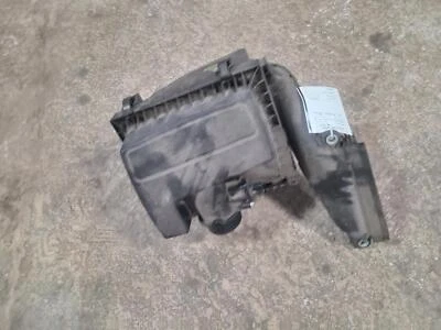 Used Air Cleaner Assembly fits: 2015 Ford Fusion 2.5L low emissions California g - Image 1 of 4