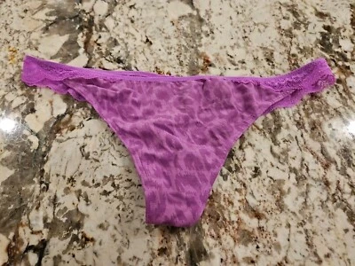 True Vintage Victoria's Secret PINK Lace Back Thong Panty Medium - Image 1 of 3