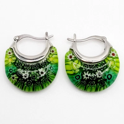 Pendientes perforados verde estilo millefiori de vidrio floral canasta aro tono plata Foto 1 de 4